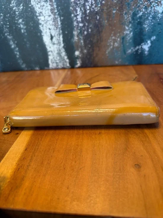 Miu Miu Patent Leather Bow Zip Around Wallet Project Piece - Picture 15 of 16